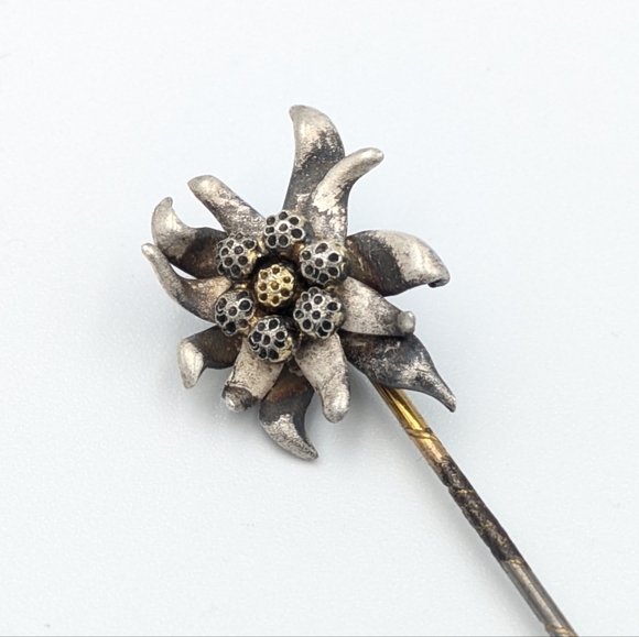 Jewelry - Antique or late vintage Edelweiss Mountain Flower Austria stick pin / hat pin